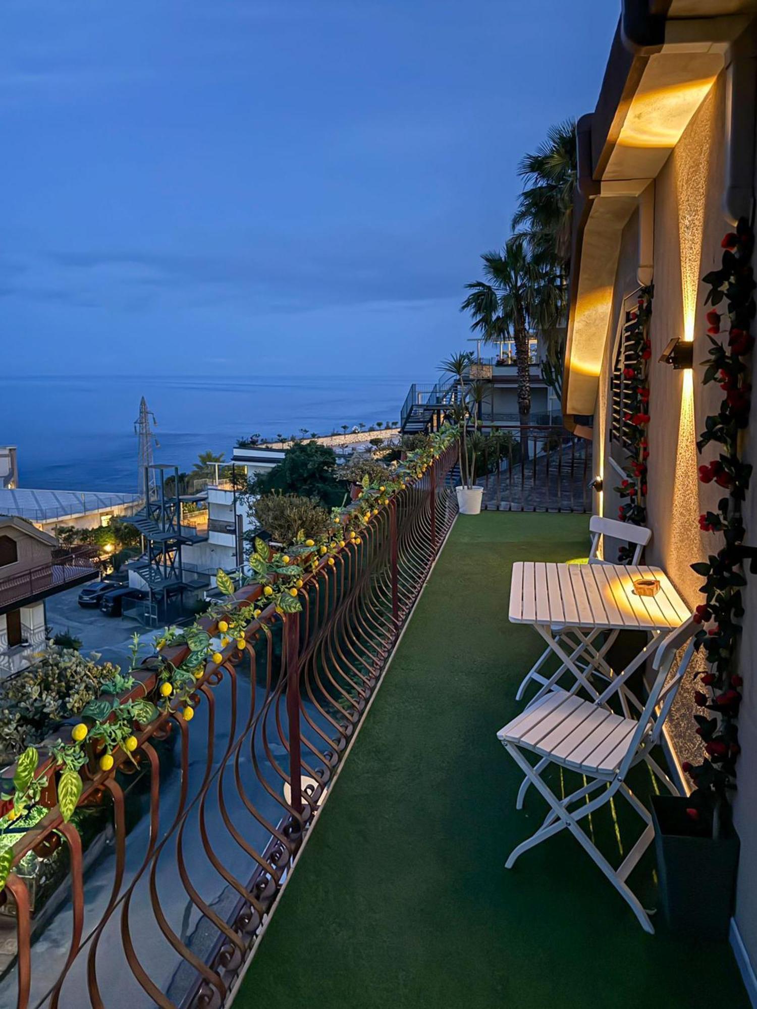 La Goccia Sul Mare Apartment Letojanni Exterior photo